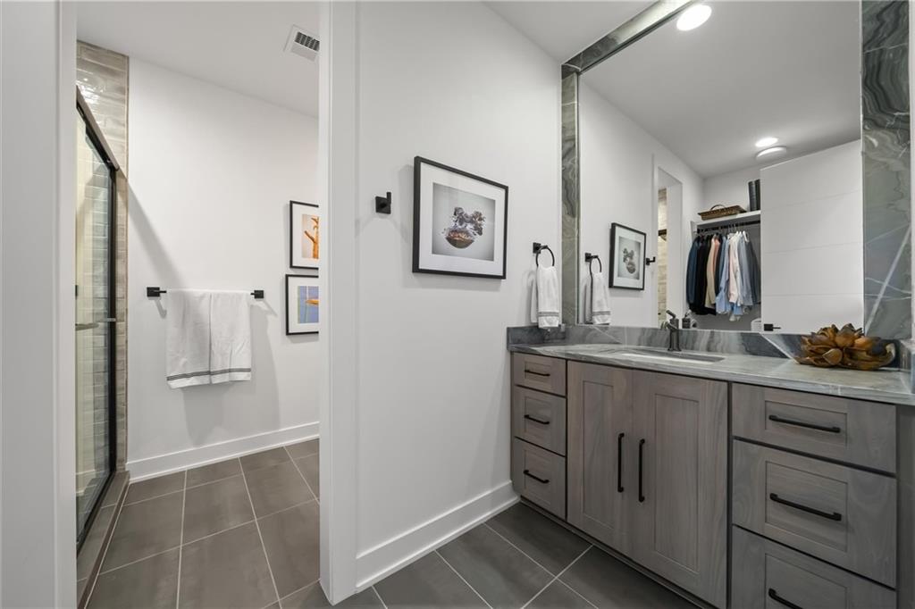 9445 Rosewood Drive Unit: 2A