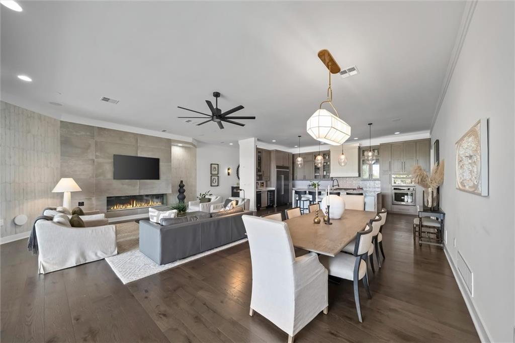 9445 Rosewood Drive Unit: 2A