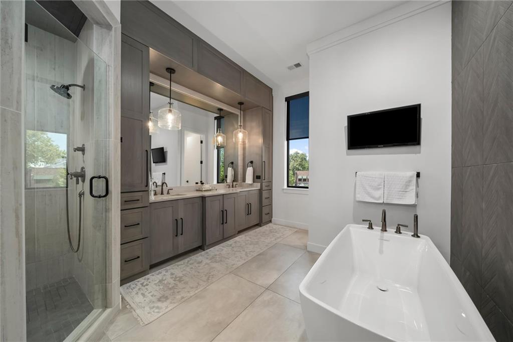 9445 Rosewood Drive Unit: 2A