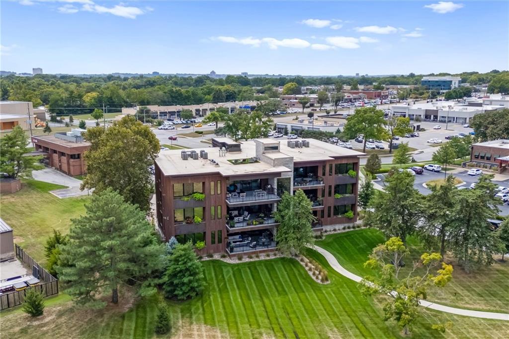 9445 Rosewood Drive Unit: 2A