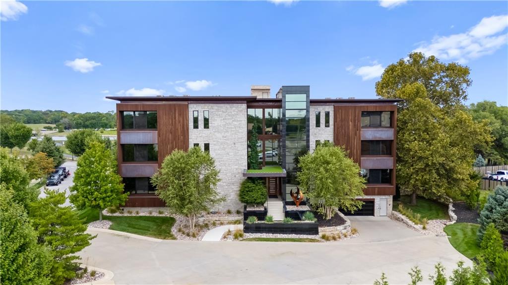 9445 Rosewood Drive Unit: 2A