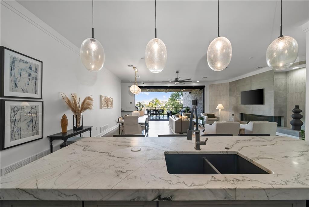 9445 Rosewood Drive Unit: 2A