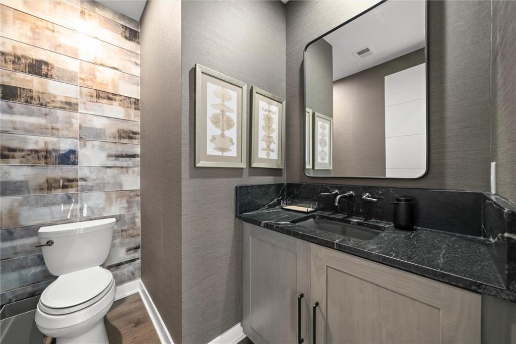 9445 Rosewood Drive Unit: 2A