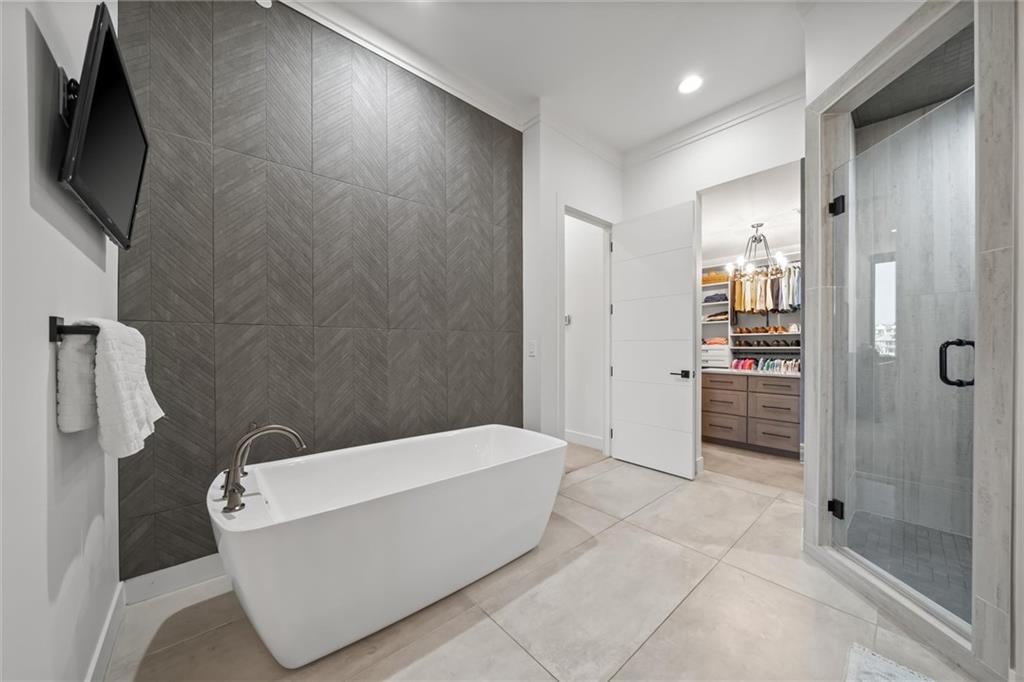 9445 Rosewood Drive Unit: 2A