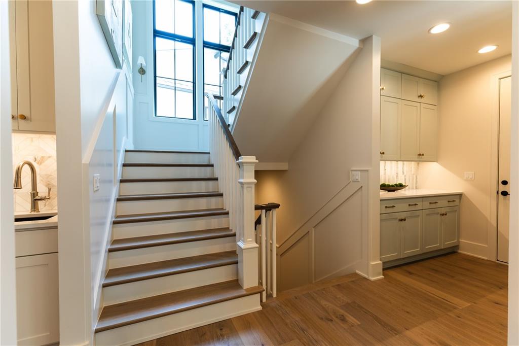 4024 W 73rd Street