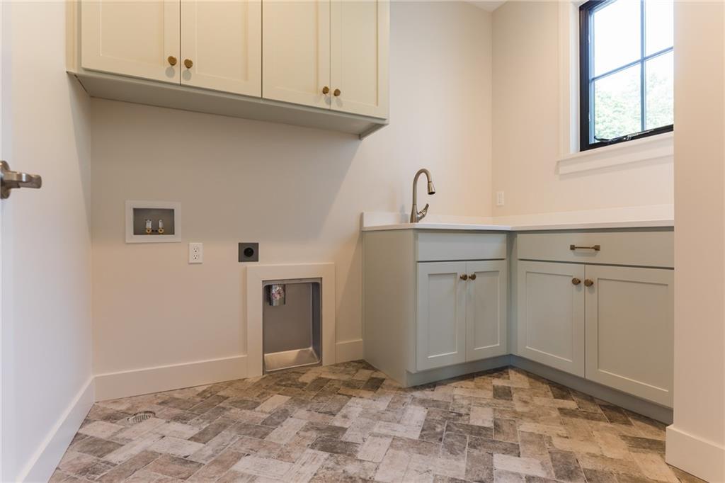 4024 W 73rd Street