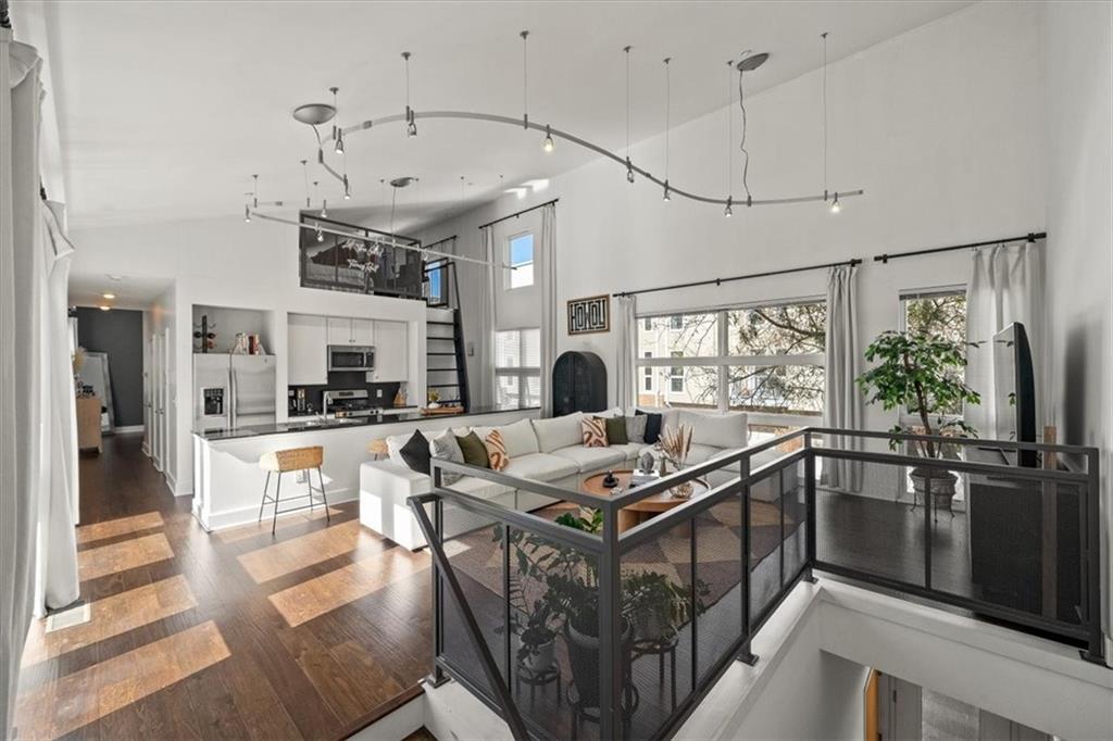 1607 Summit Street Unit: G1