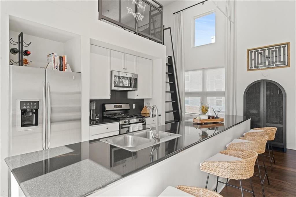 1607 Summit Street Unit: G1