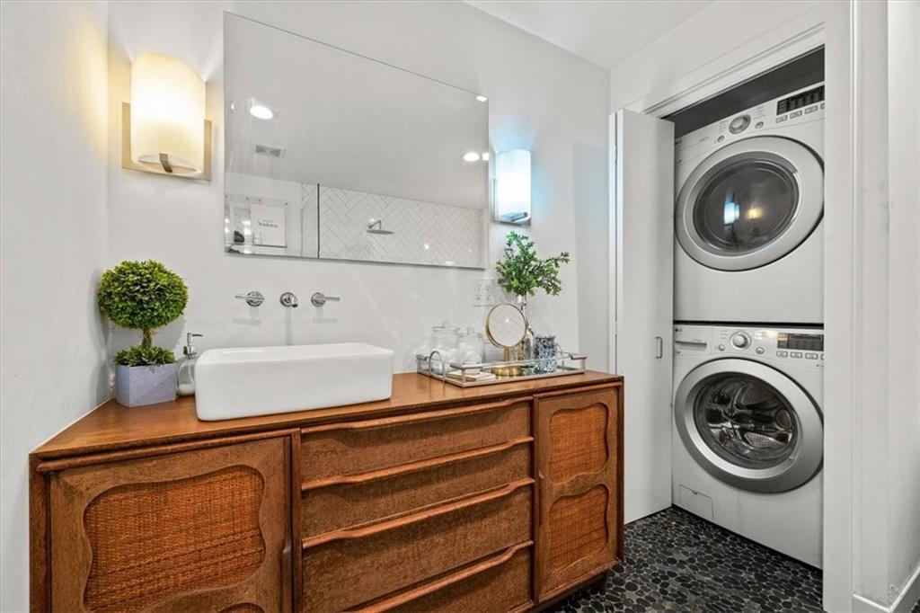 1607 Summit Street Unit: G1