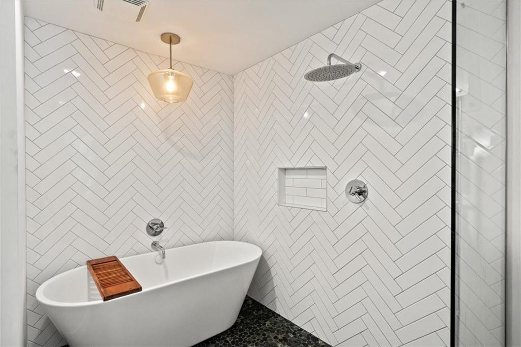 1607 Summit Street Unit: G1