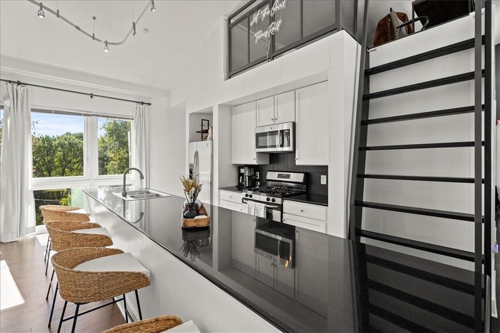 1607 Summit Street Unit: G1