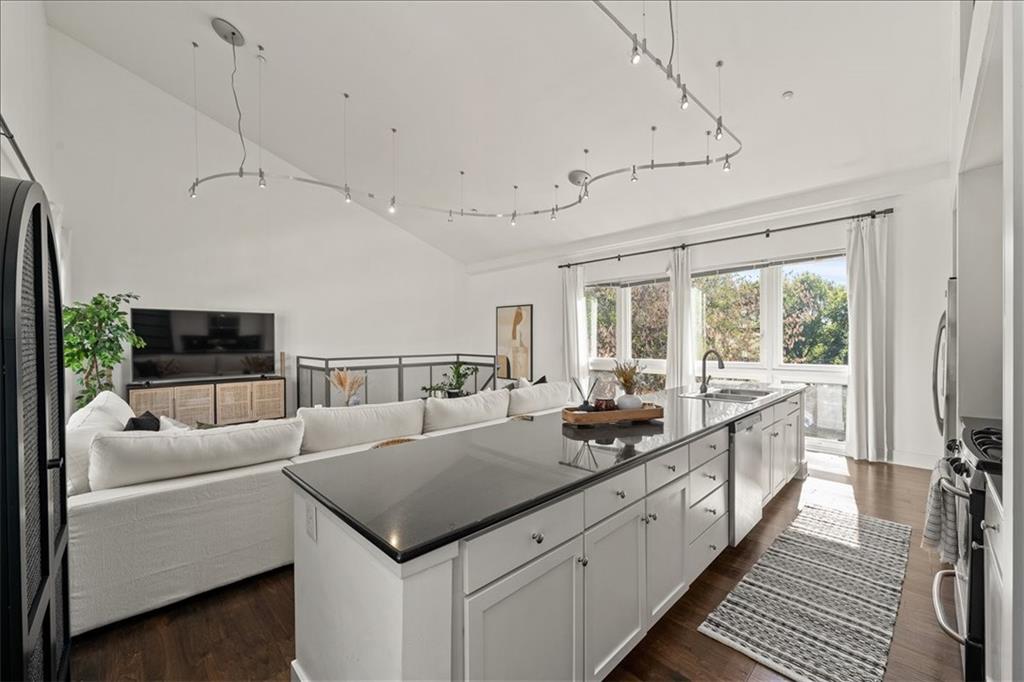 1607 Summit Street Unit: G1