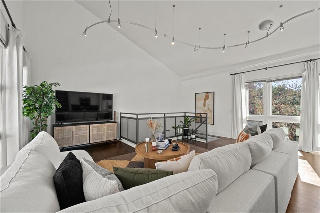 1607 Summit Street Unit: G1