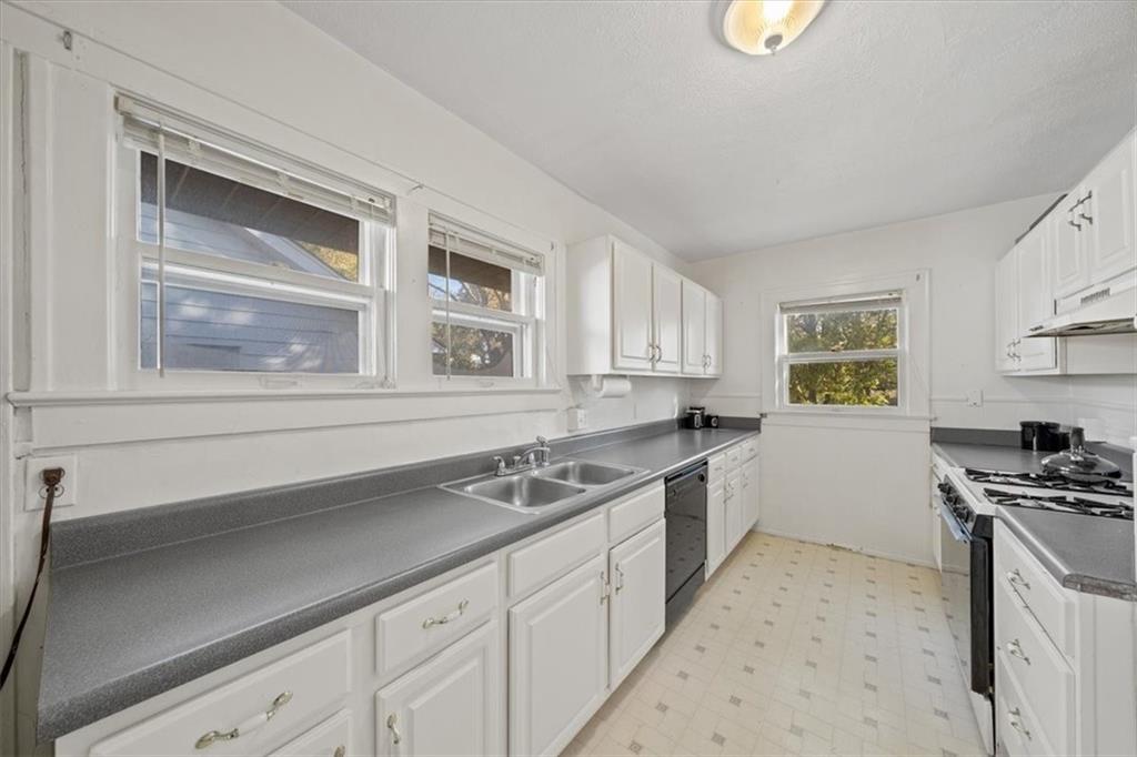 3821 Genessee Street