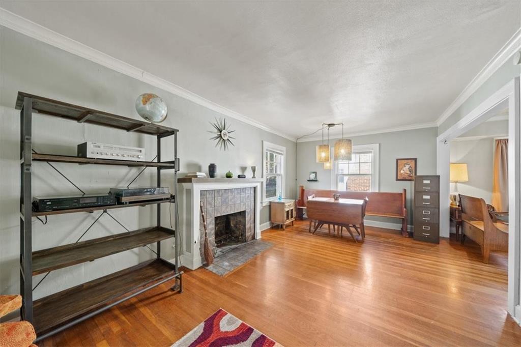 3821 Genessee Street