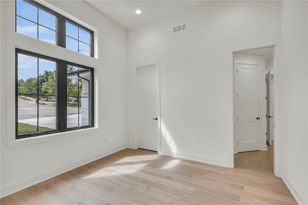 10404 River Hills Drive