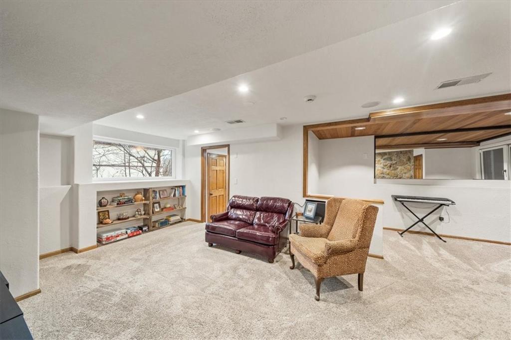 4710 Monrovia Street