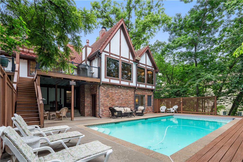 4710 Monrovia Street