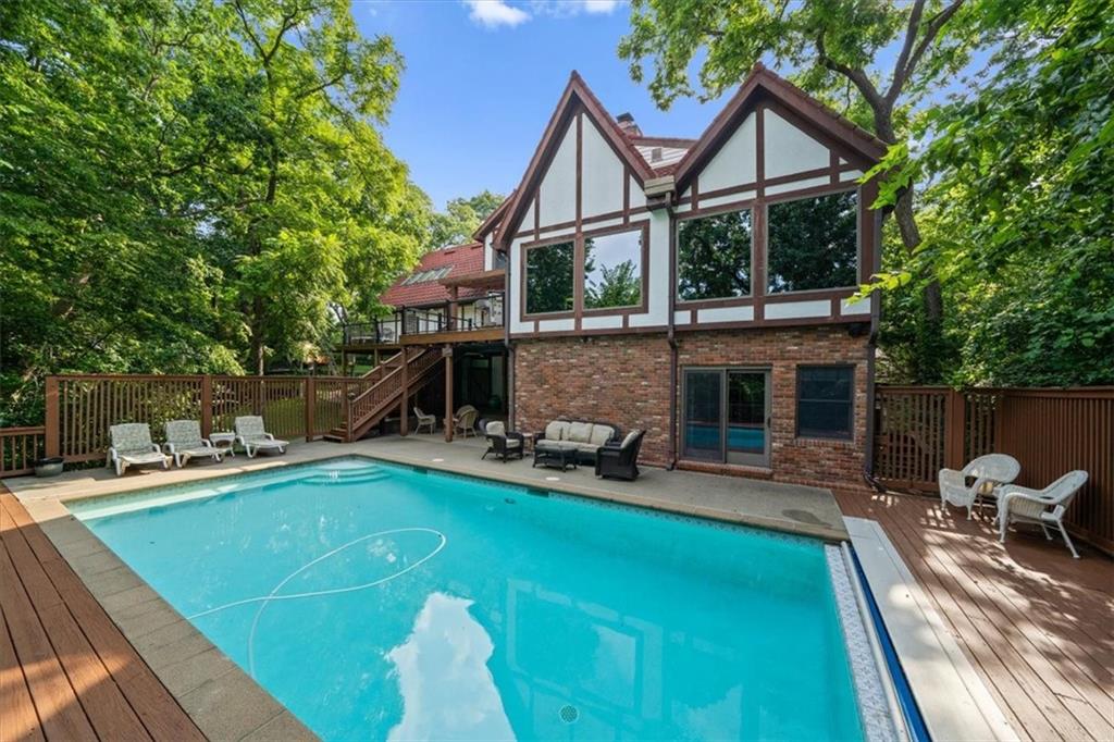 4710 Monrovia Street