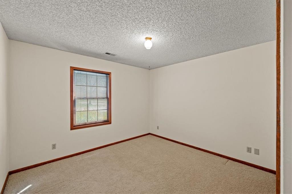 2729 Pebble Lane