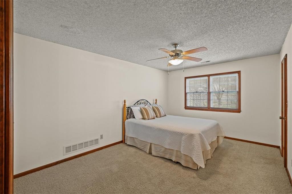 2729 Pebble Lane