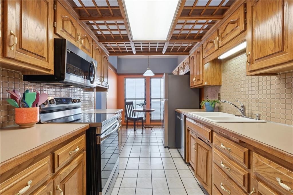 12015 W 82nd Terrace