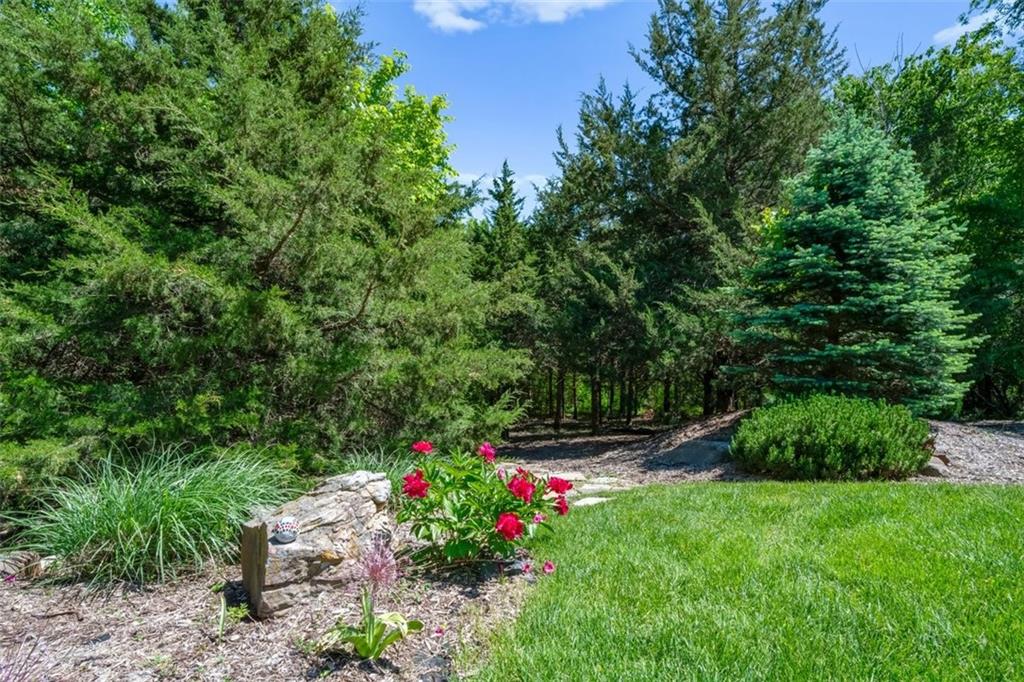 6927 Glenn Lane