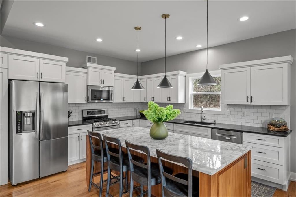 6927 Glenn Lane