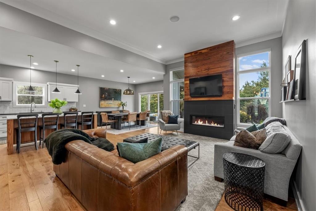 6927 Glenn Lane