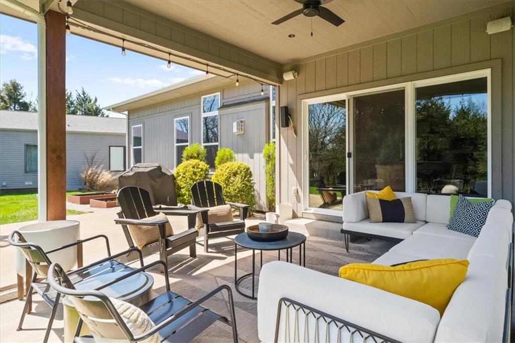 6927 Glenn Lane