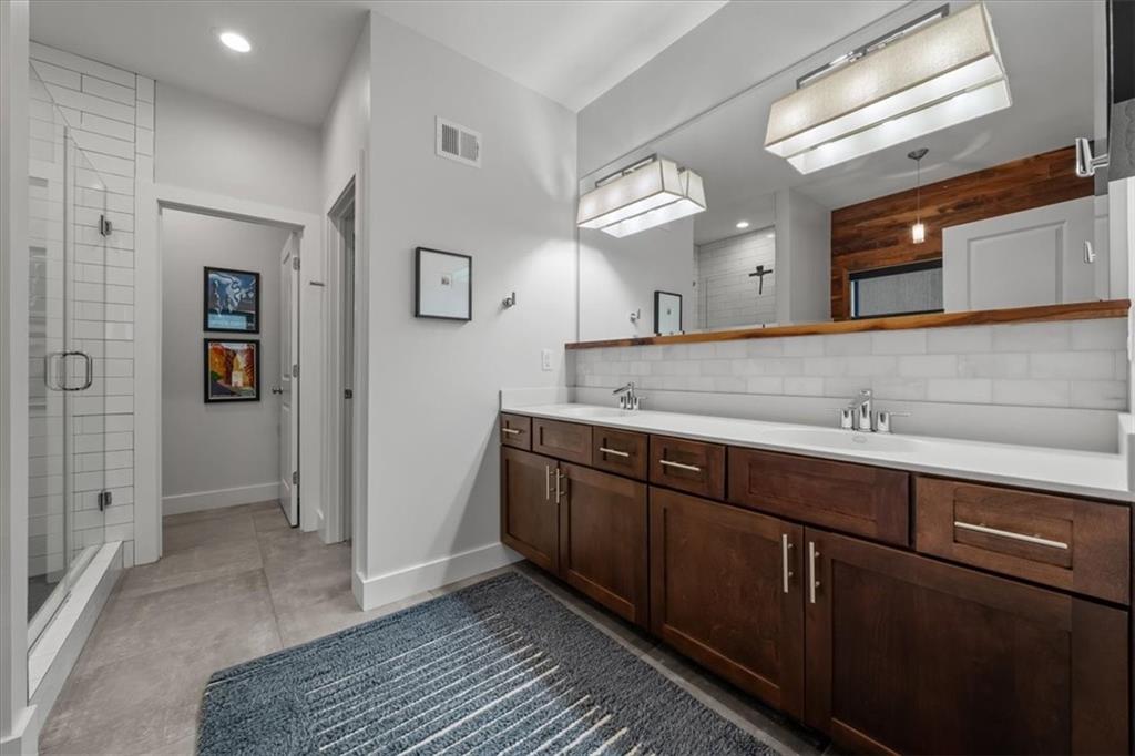 6927 Glenn Lane
