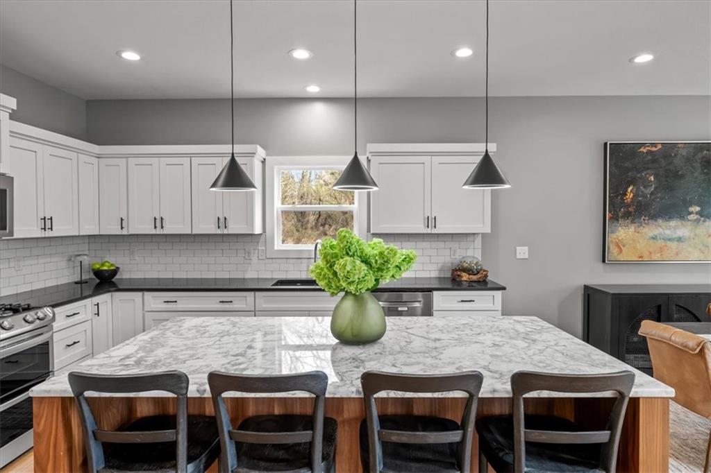6927 Glenn Lane
