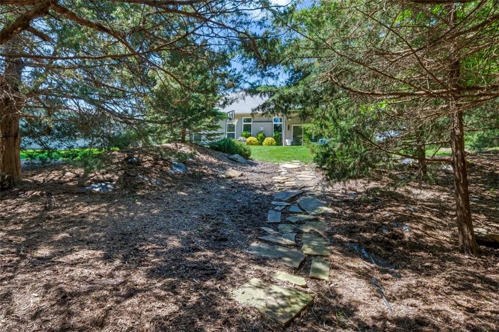 6927 Glenn Lane