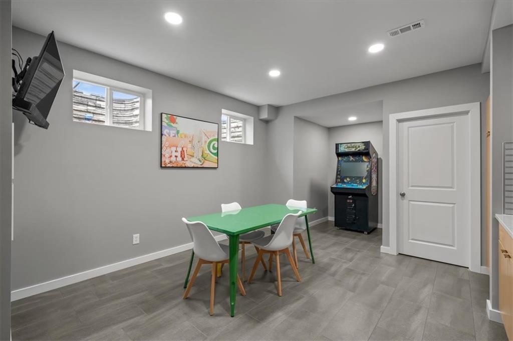 6927 Glenn Lane