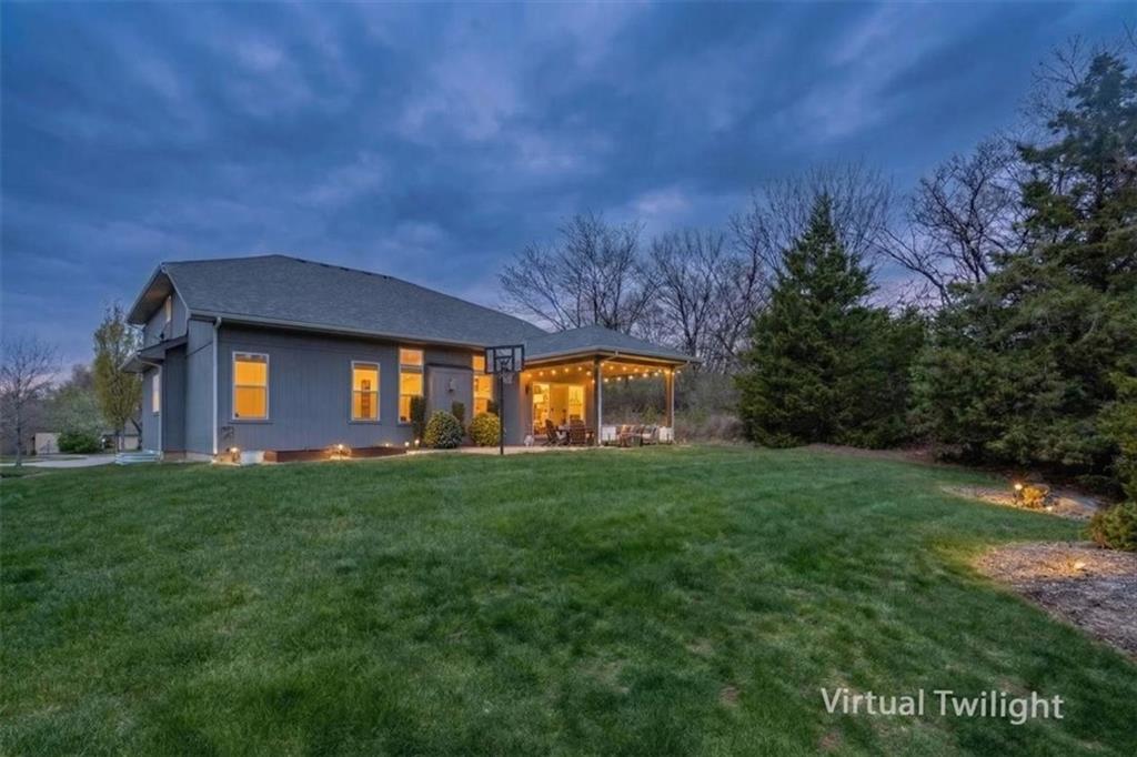 6927 Glenn Lane