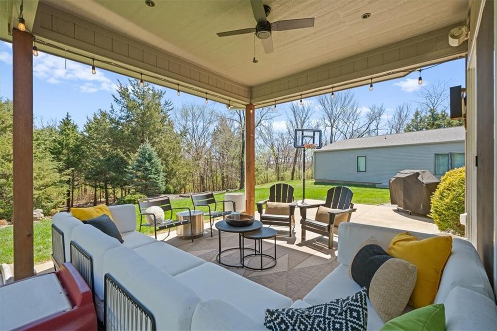 6927 Glenn Lane