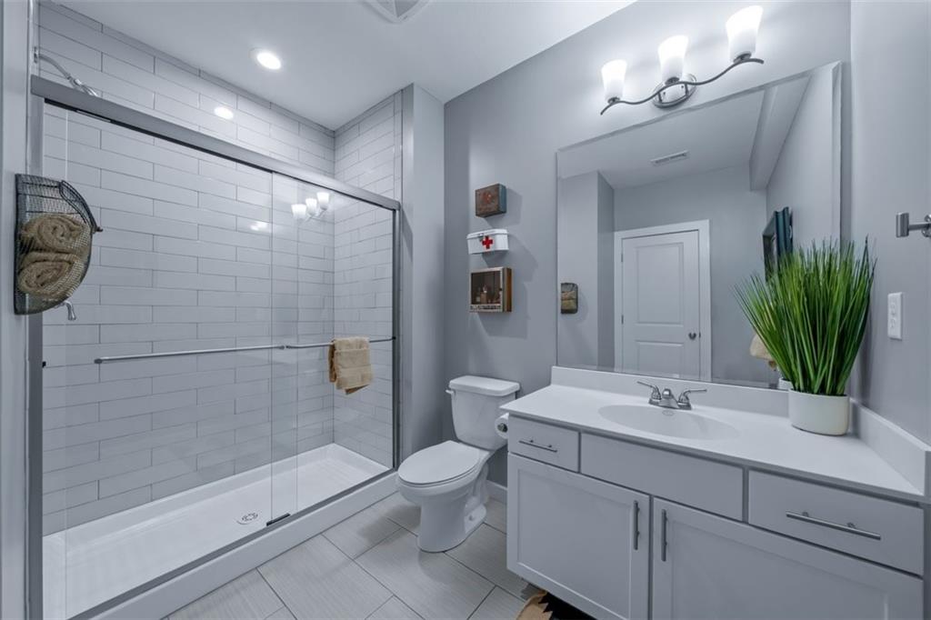 6927 Glenn Lane