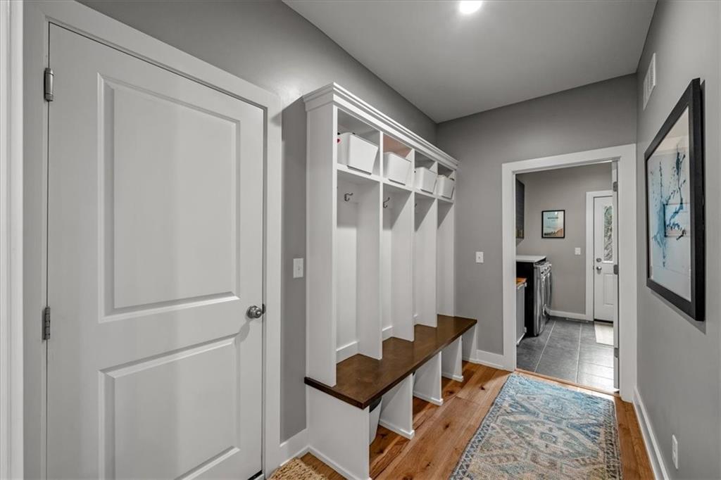 6927 Glenn Lane