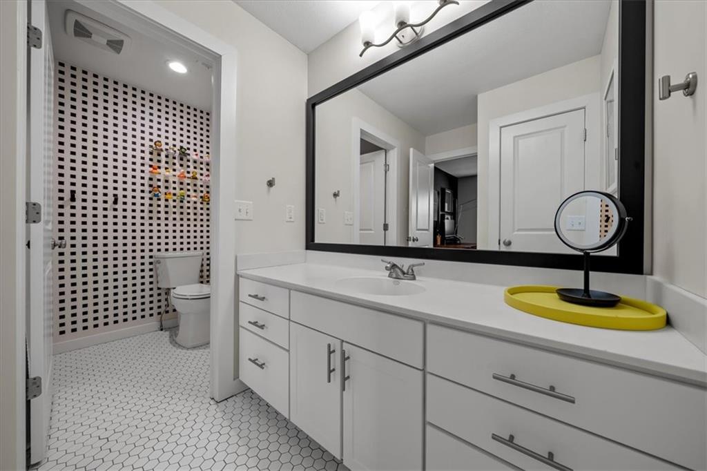 6927 Glenn Lane