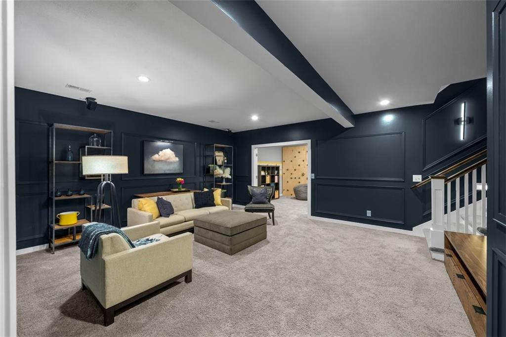 6927 Glenn Lane