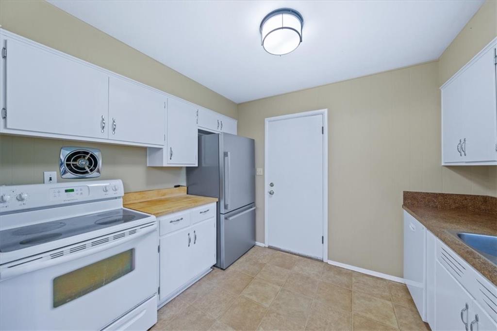 3428 W 77th Terrace