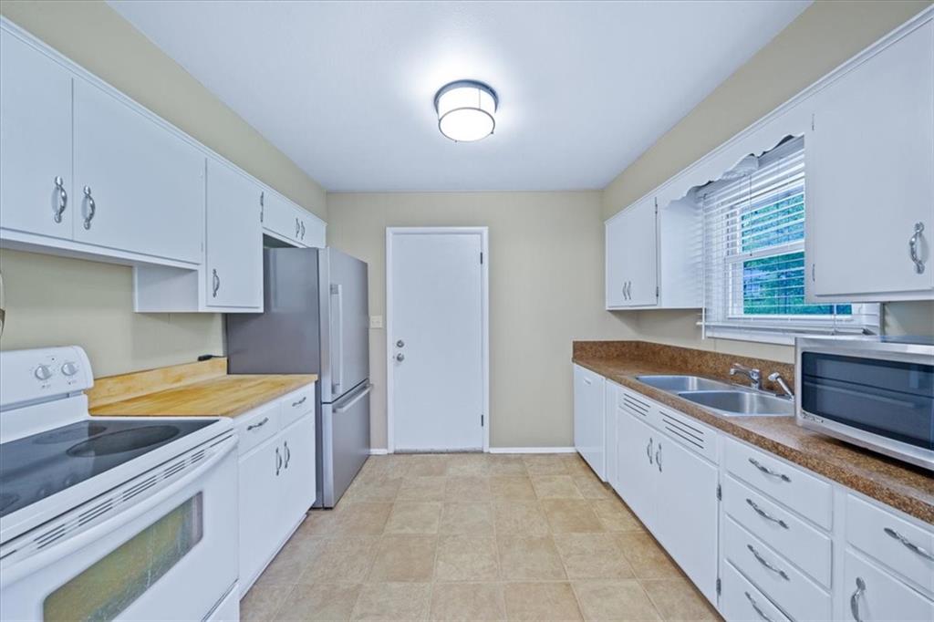 3428 W 77th Terrace
