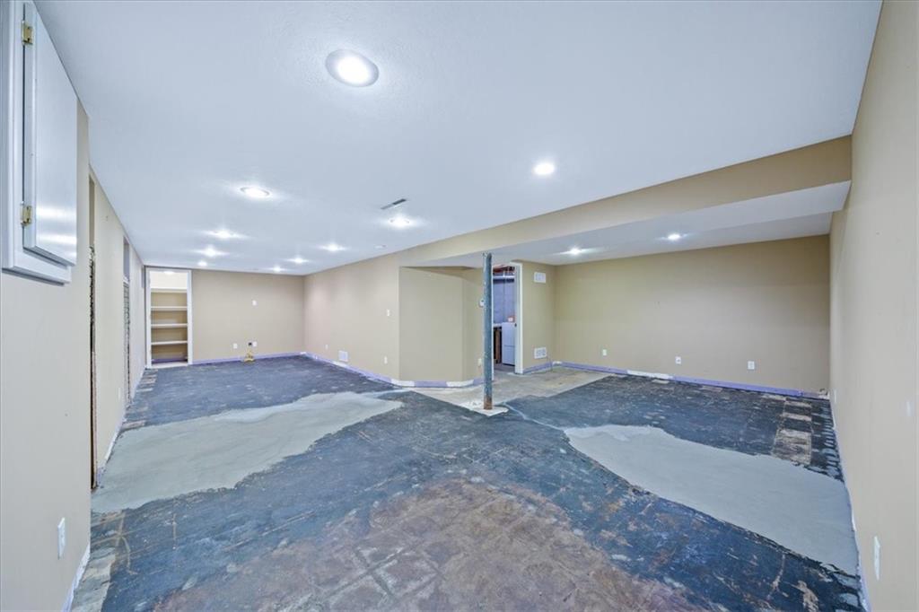 3428 W 77th Terrace