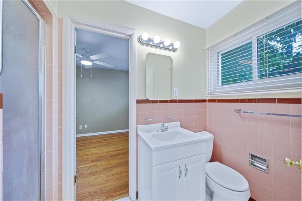3428 W 77th Terrace