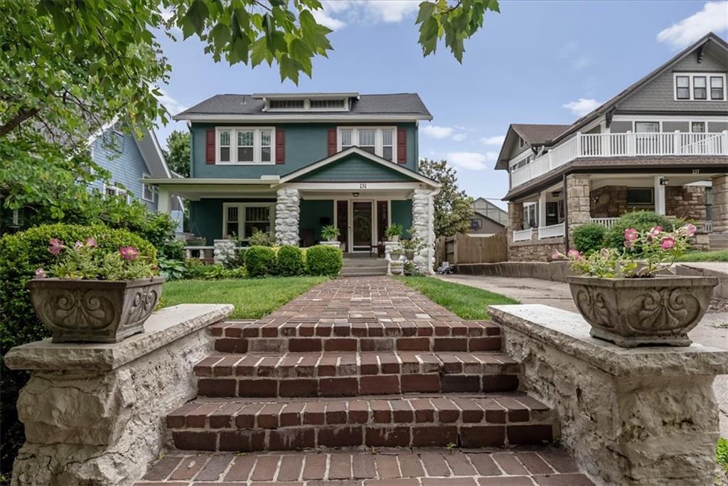 131 W 61st Terrace