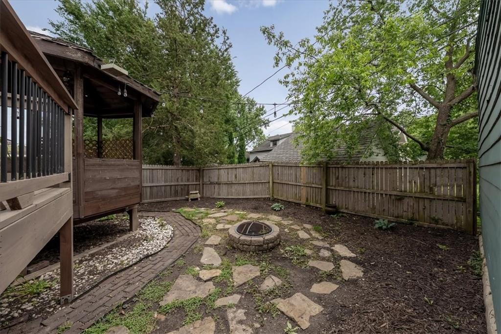 131 W 61st Terrace