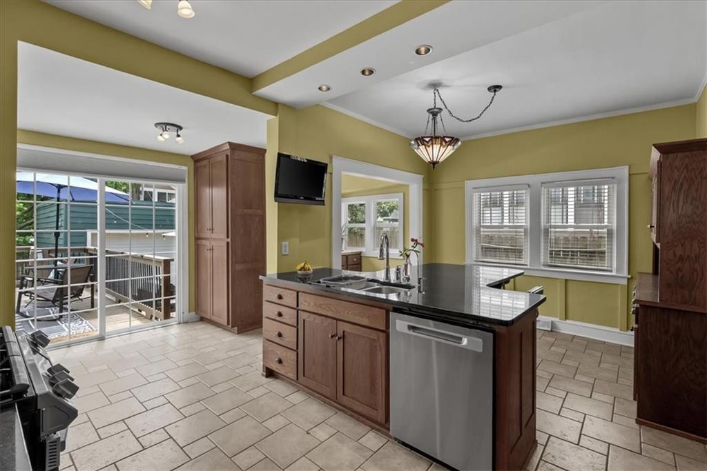 131 W 61st Terrace