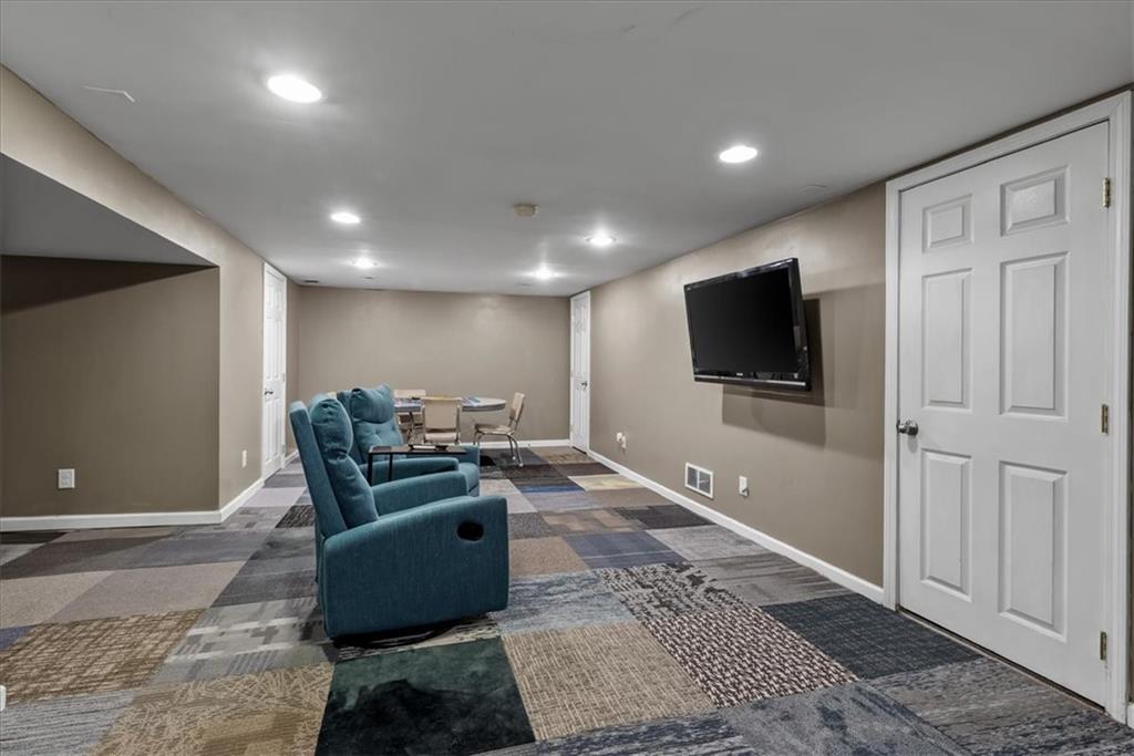 131 W 61st Terrace