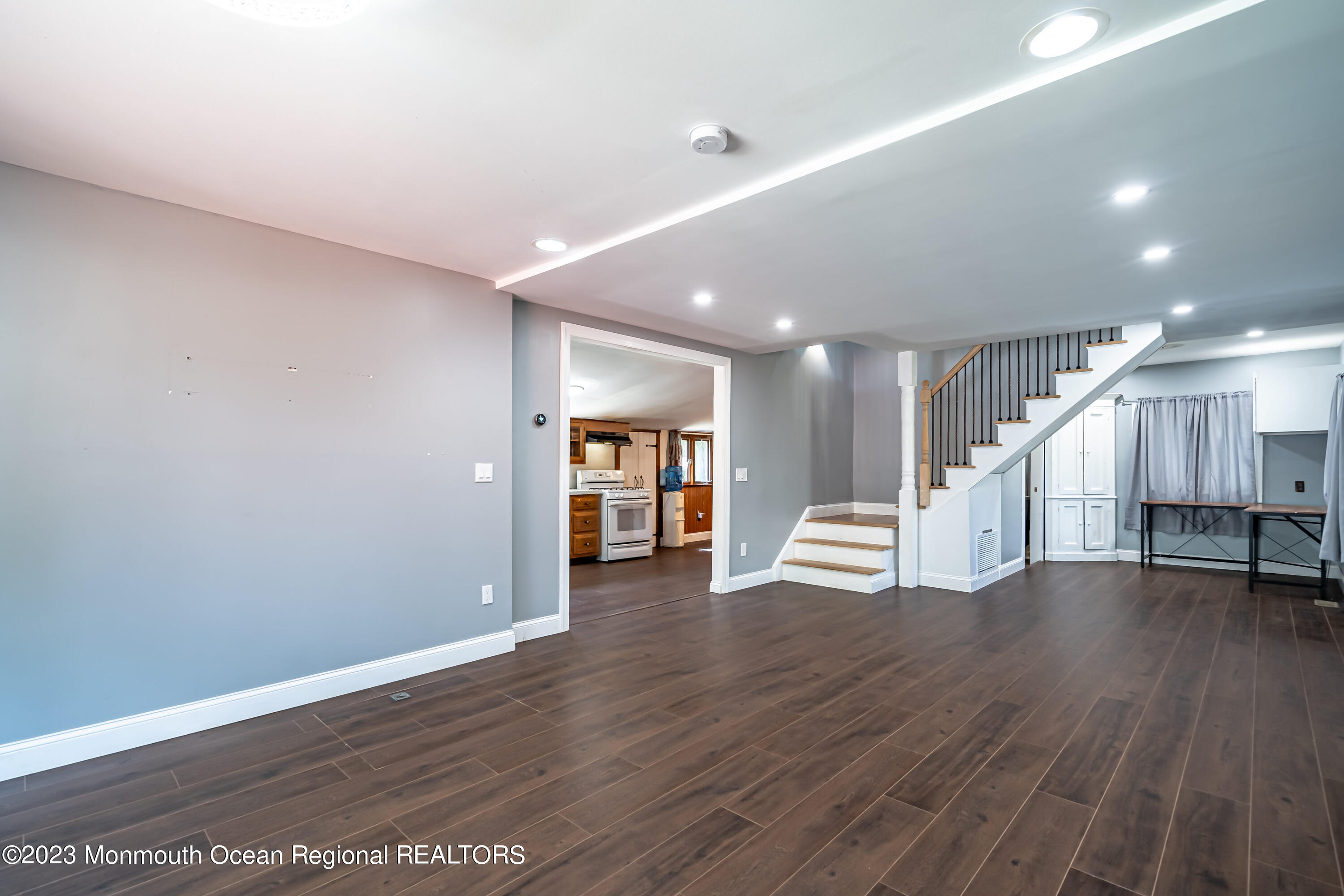 505 W Farms Road