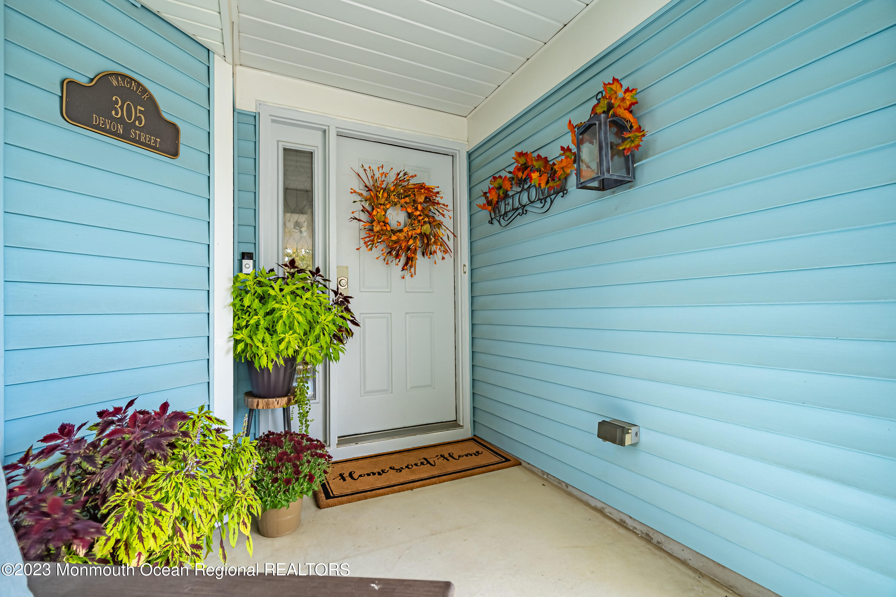 305 Devon Street
